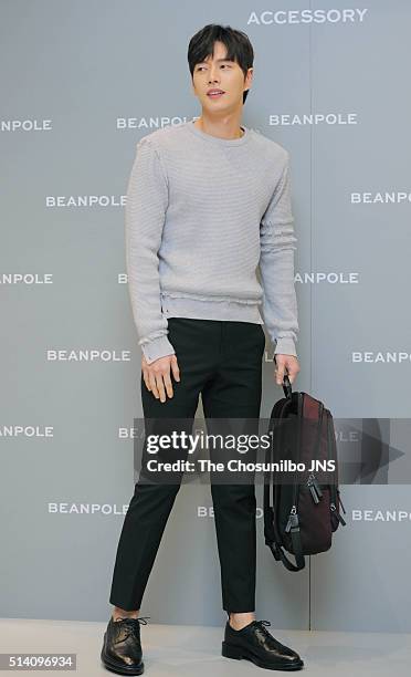 Park Hae-jin attends his autograph session for Beanpole at Hyundai depatment store on February 20, 2016 in Sungnam, South Korea.