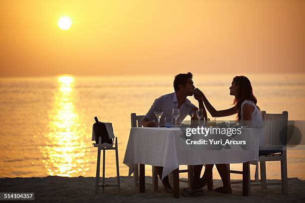 der liebe sein leben - couple dinner stock-fotos und bilder