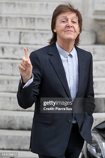 Paul McCartney arrives at the Stella McCartney show as part of the Paris Fashion Week Womenswear Fall/Winter 2016/2017 on March 7, 2016 in Paris,...