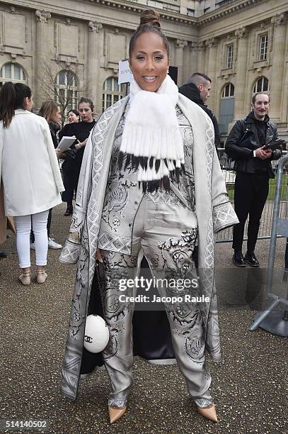 Marjorie Harvey is seen arriving at Giambattista Valli Fashion show during Paris Fashion Week : Womenswear Fall Winter 2016/2017 on March 7, 2016 in...