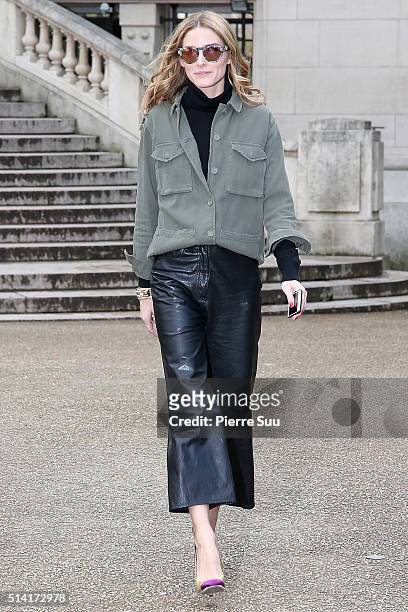 Olivia Palermo arrives at the Giambattista Valli show as part of the Paris Fashion Week Womenswear Fall/Winter 2016/2017 on March 7, 2016 in Paris,...