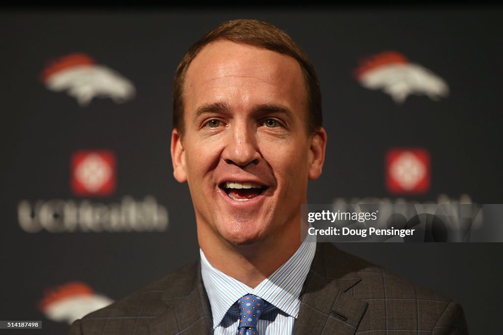 Peyton Manning Announces Retirement