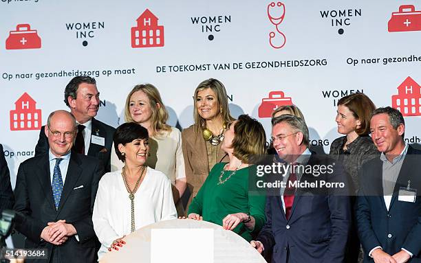 Queen Maxima of The Netherlands poses with health care industry stake holders during the Women Inc. Gender sensitive health care seminar on March 7,...