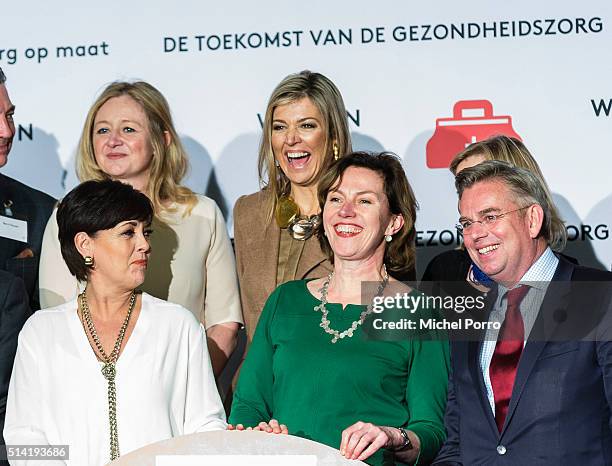 Queen Maxima of The Netherlands poses with health care industry stake holders during the Women Inc. Gender sensitive health care seminar on March 7,...