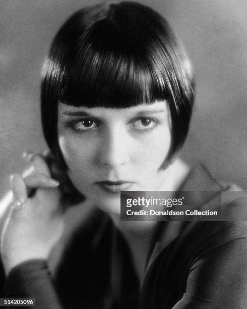 Actress Louise Brooks poses for a portrait session in circa1925.