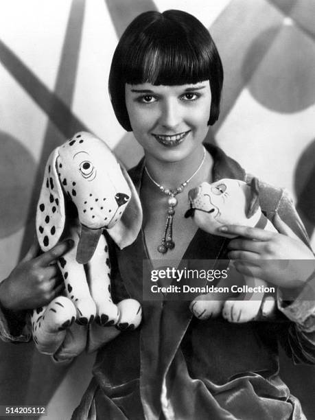 Actress Louise Brooks poses for a portrait session in circa1927.