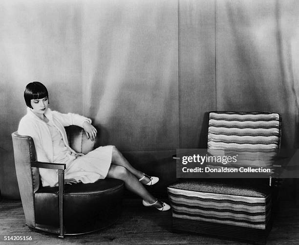 Actress Louise Brooks poses for a portrait session in circa1928.