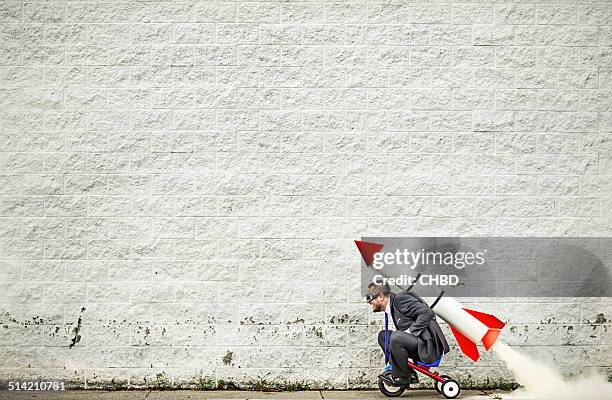 mover para a frente - voar imagens e fotografias de stock