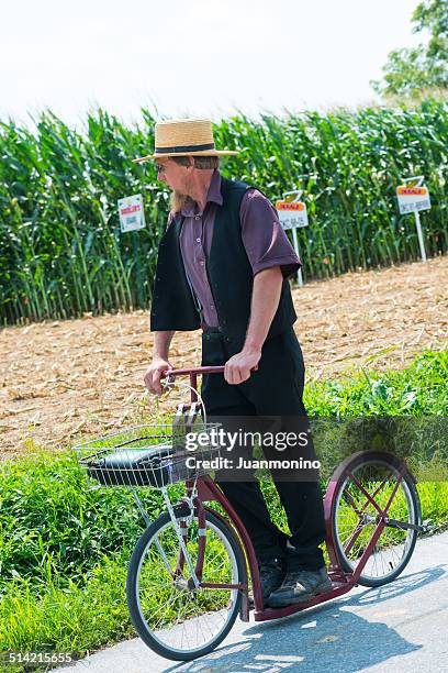 amish man - amish man stock pictures, royalty-free photos & images