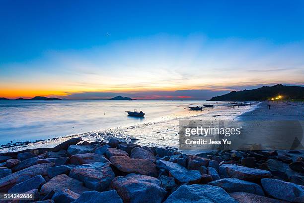 sunset ocean - neringa fotografías e imágenes de stock