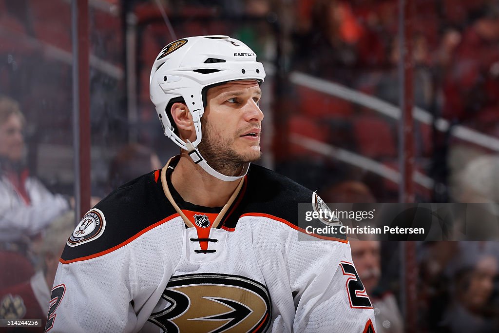 Anaheim Ducks v Arizona Coyotes