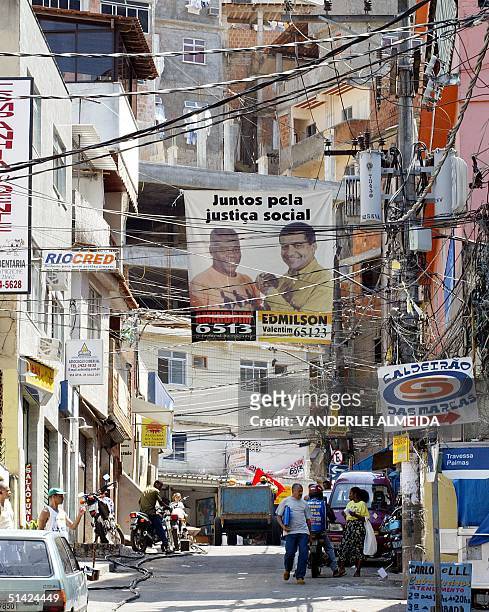 View of the main street of the Rochina favela of Rio de Janeiro, 1 October 2002. With more than 250,000 habitants, the 40 thousand voters from this...