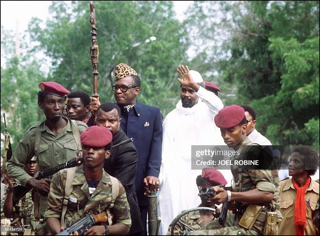 Mobutu Sese Seko, president of Zaire (l), and Hiss