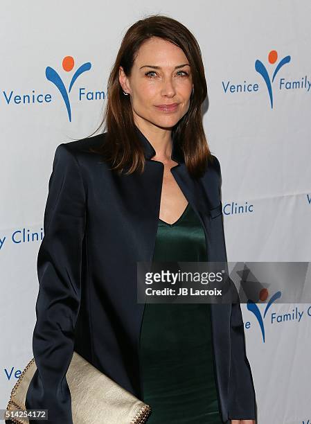 Claire Forlani attends the Venice Family Clinic Silver Circle Gala 2016 Honoring Brett Ratner And Bill Flumenbaum at The Beverly Hilton Hotel on...