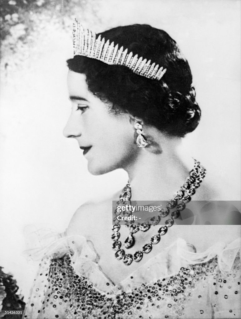 Queen Elizabeth, the former Duchess of York smiles
