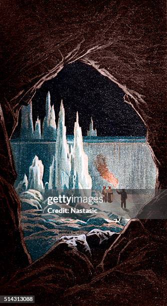 in einer höhle - tropfsteinhöhle stalaktiten stock-grafiken, -clipart, -cartoons und -symbole