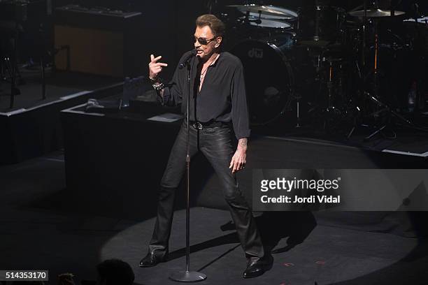 Johnny Hallyday performs on stage during Suite Festival at Gran Teatre del Liceu on March 8, 2016 in Barcelona, Spain.