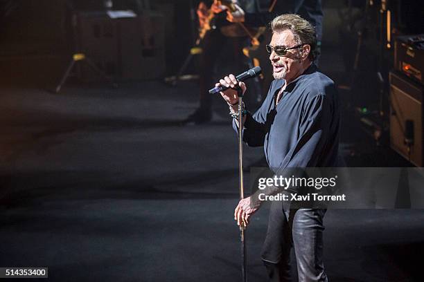 Johnny Hallyday performs in concert at Gran Teatre del Liceu on March 8, 2016 in Barcelona, Spain.