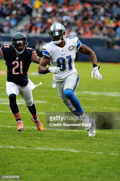 Detroit Lions wide receiver Calvin Johnson plays against the Chicago Bears at Soldier Field in Chicago, Illinois on January 3, 2016.