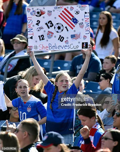 Fan of USA cheers during a game against France during an international friendly match in the SheBelieves Cup at Nissan Stadium on March 6, 2016 in...