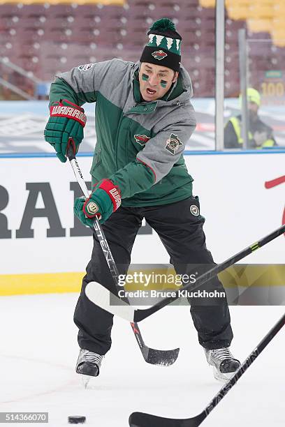 Minneapolis, MN Minnesota Wild assistant coach Andrew Brunette instructs players during the Coors Light NHL Stadium Series Practice Day on February...