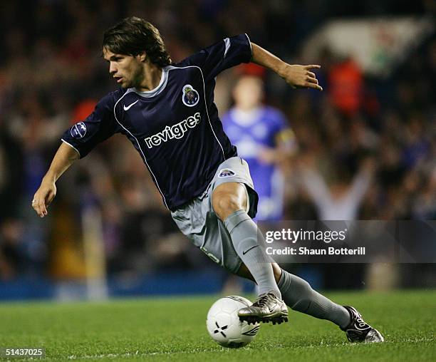 Diego of Porto in action during the UEFA Champions League Group H match between Chelsea and FC Porto at Stamford Bridge on September 29, 2004 in...