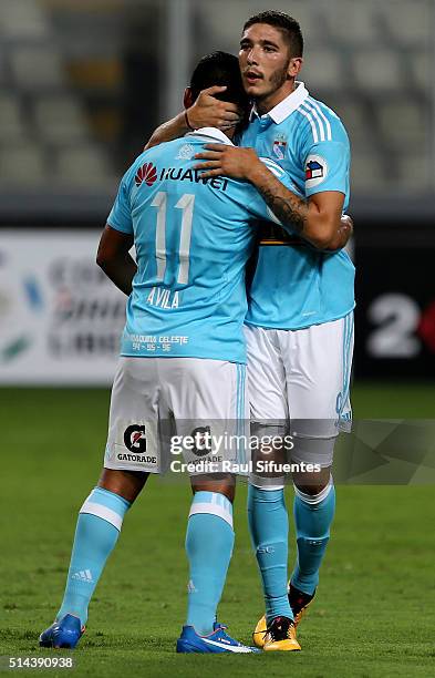 Santiago Silva of Sporting Cristal celebrates the third goal of his team against Huracan during a group stage match between Sporting Cristal and...