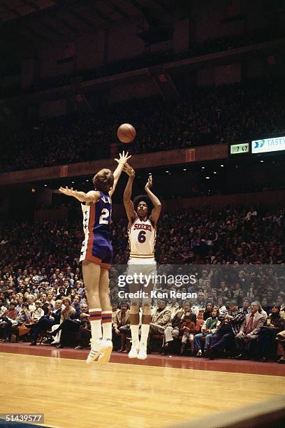 Julius Erving Nets Photos and Premium High Res Pictures - Getty Images