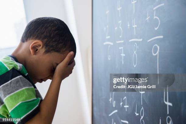 Confused Child Classroom Fotografías e imágenes de stock - Getty Images