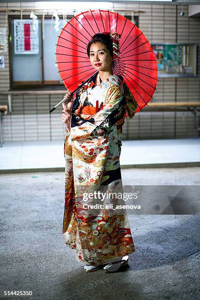 beautiful japanese woman with kimono in tokyo, japan - geisha in training stock pictures, royalty-free photos & images