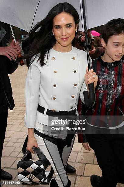 Jennifer Connelly arrives at the Louis Vuitton show as part of the Paris Fashion Week Womenswear Fall/Winter 2016/2017 on March 9, 2016 in Paris,...