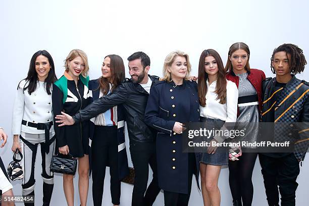 Actress/singer Selena Gomez attends the Louis Vuitton Cruise 2016 News  Photo - Getty Images