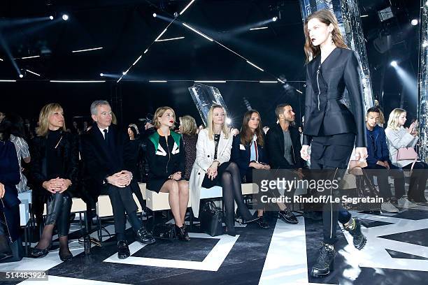 Emmanuel Macron , Helene Arnault, her husband Owner of LVMH Luxury Group Bernard Arnault, Lea Seydoux, Louis Vuitton's executive vice president,...