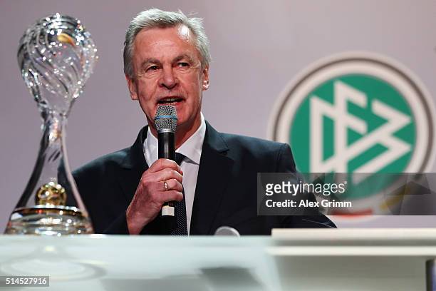 Ottmar Hitzfeld delivers his speech after receiving the lifetime achievement award during the Coaching Award Ceremony & Closing Event UEFA Pro...