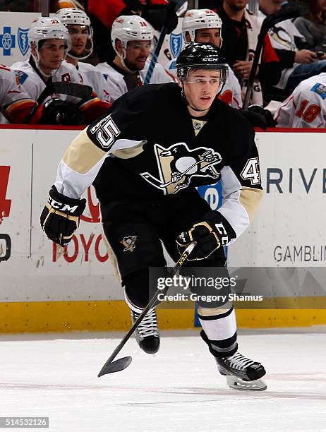 Josh Archibald of the Pittsburgh Penguins skates against the Calgary Flames at Consol Energy Center on March 5, 2016 in Pittsburgh, Pennsylvania.