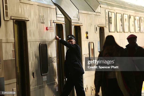Conductor Train/bus 34 Us Ny Transit Strike Conductor Stock Photos, High-Res Pictures, and ...