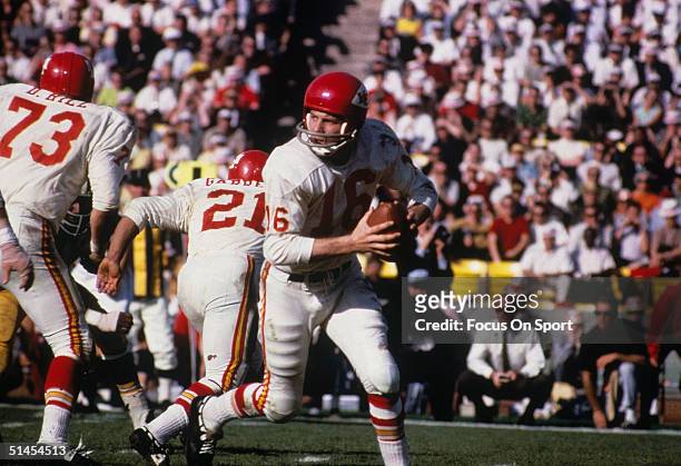 Len Dawson of the Kansas City Chiefs during Super Bowl I against the Green Bay Packers at Memorial Coliseum on October 15, 1967 in Los Angeles,...