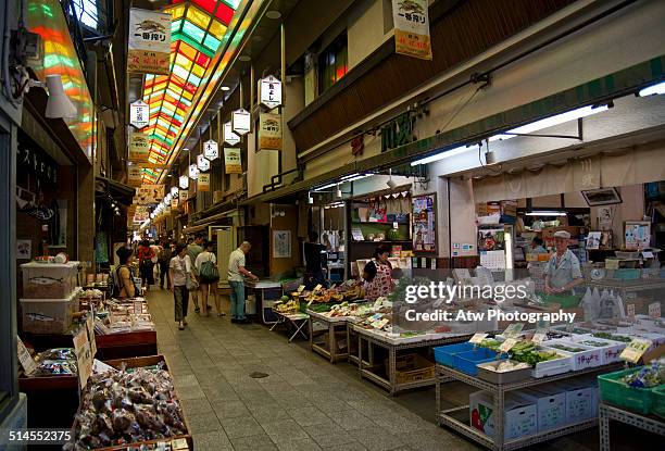 nishiki food market, kyoto - nishiki market stock pictures, royalty-free photos & images