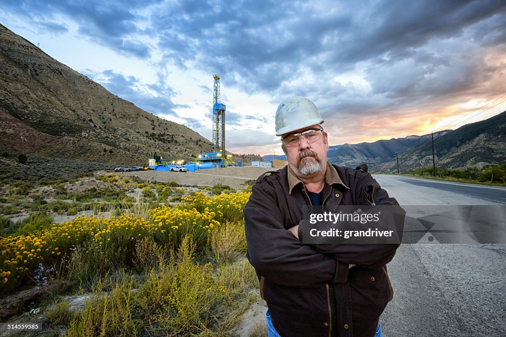 Gisement de pétrole travailleur et Fracturation hydraulique de forage offshore