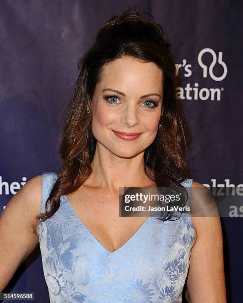 Actress Kimberly Williams-Paisley attends the 2016 Alzheimer's Association's "A Night At Sardi's" at The Beverly Hilton Hotel on March 9, 2016 in...