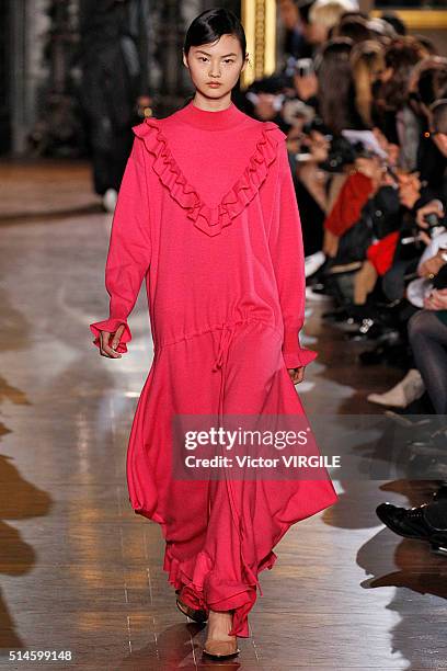 Model walks the runway during the Stella McCartney fashion show as part of the Paris Fashion Week Womenswear Fall/Winter 2016/2017 on March 7, 2016...