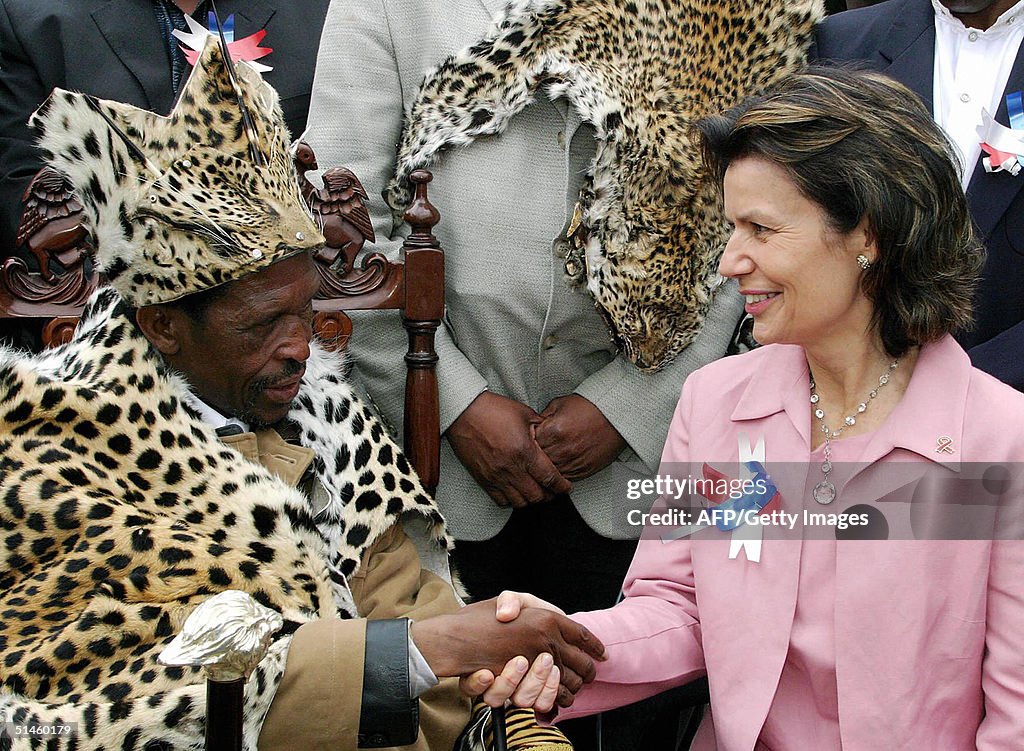 King Langalibalele II ( L ) accepts the