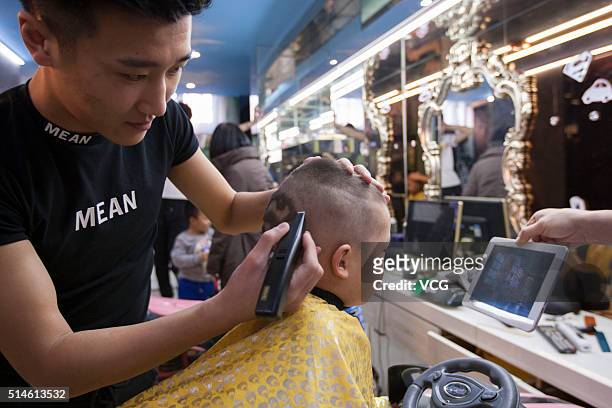 16 Cutting Hair On Dragon Heads Raising Day In China Photos and Premium  High Res Pictures - Getty Images