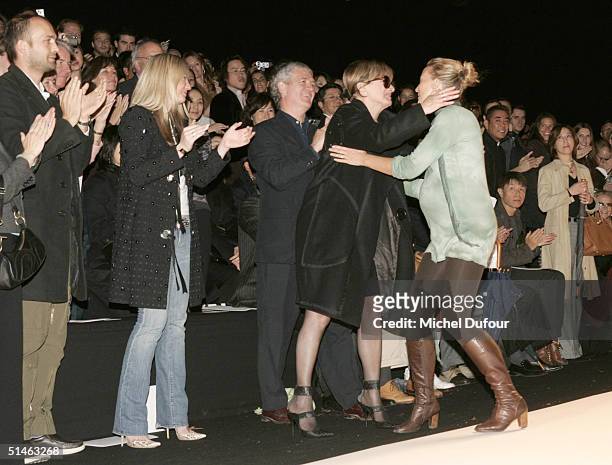 Designer Phoebe Philo with her family at the Chloe fashion show as News  Photo - Getty Images