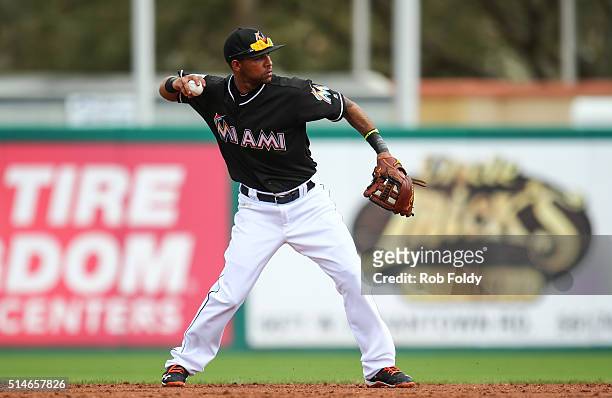 Robert Andino of the Miami Marlins in action during the spring training game against the St. Louis Cardinals on March 5, 2016 in Jupiter, Florida.