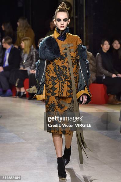 Sacai : Runway - Paris Fashion Week Womenswear Fall/Winter 2016/2017 Sacai : Runway - Paris Fashion Week Womenswear Fall/Winter 2016/2017