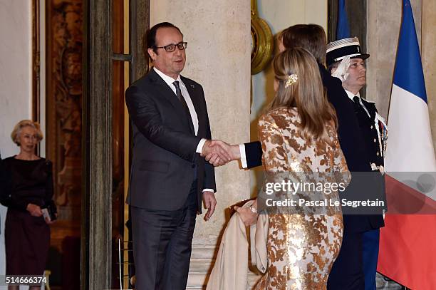 French President Francois Hollande welcomes Queen Maxima of the Netherlands and King Willem-Alexander of the Netherlands prior The State Dinner in...