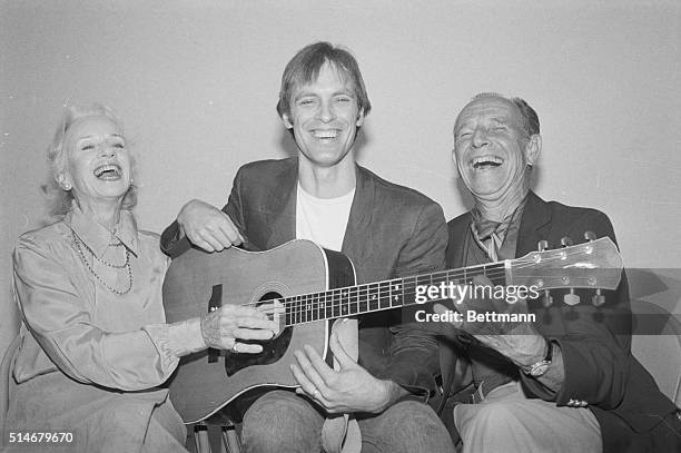 Keith Carradine sits between husband-and-wife acting team Hume Cronyn and Jessica Tandy, before they start rehearsing for the first production of...