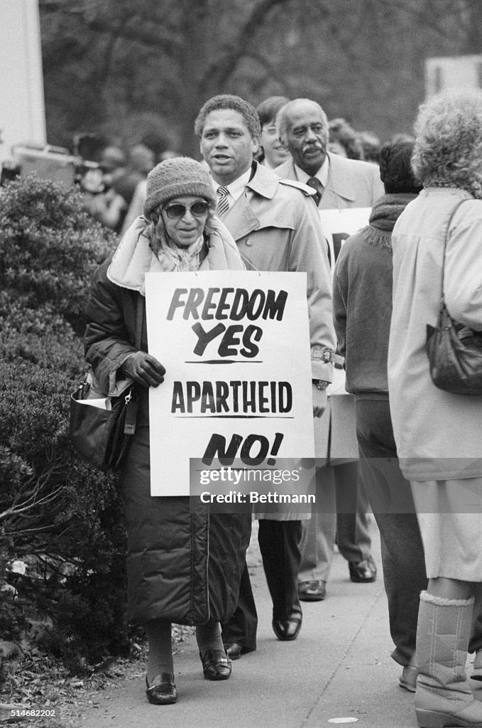 Rosa Parks Protesting Apartheid