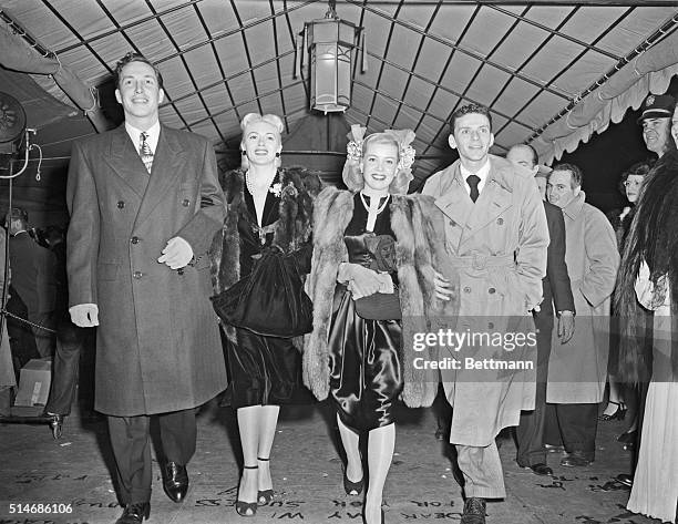 Hollywood, CA: Presentation of 1943 Motion Picture Academy Awards at Grauman's Chinese Theater. L to r: Gloria Dehaven and "The Voice" Frank Sinatra.